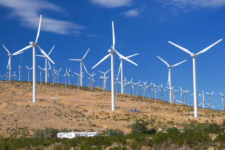 Sardegna, progetto per un maxi parco eolico da 66 milioni