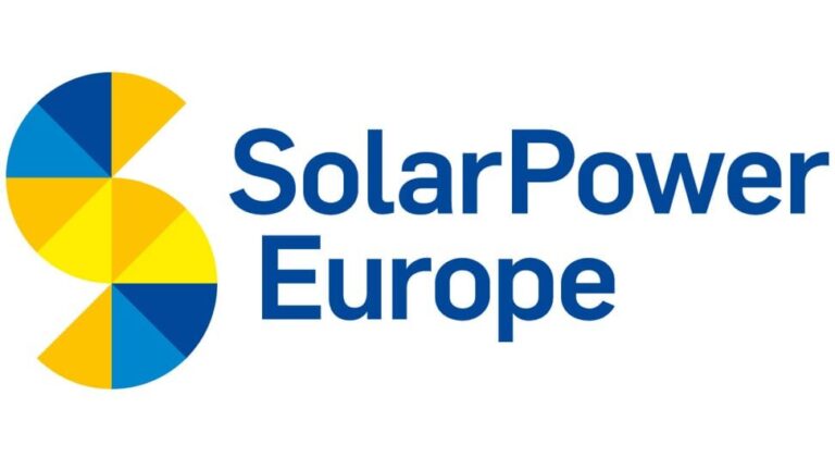 13 CEO del settore FV invitano la Commissione UE a sostenere la produzione di energia solare