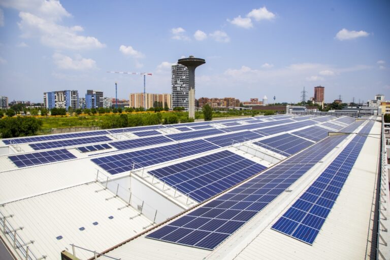 Focus di EnergRed: il fotovoltaico potrebbe crescere 6 volte in Italia