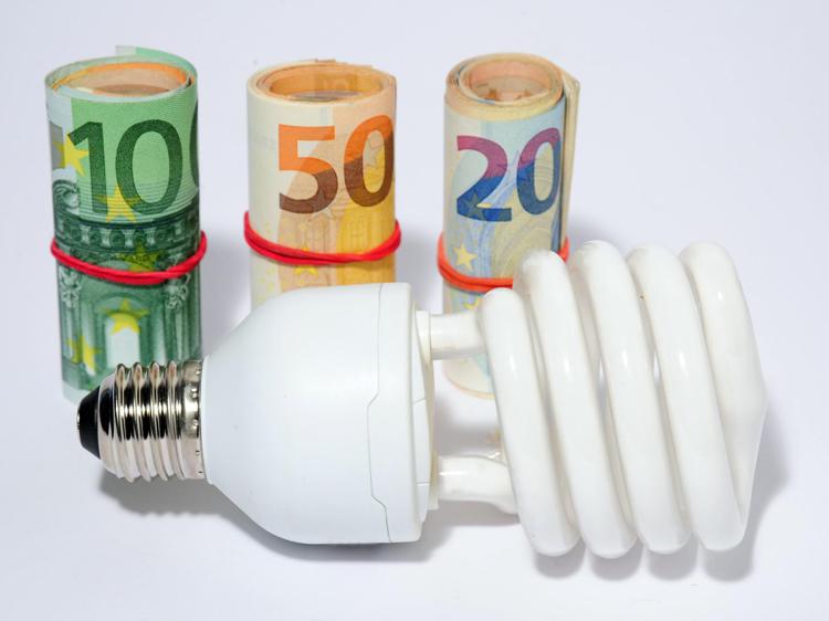 Risparmio energetico, 5 consigli di Federdistribuzione ed Enea