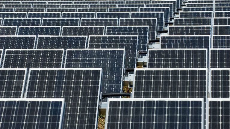 Enel costruirà una una mega factory per la produzione di pannelli solari in USA